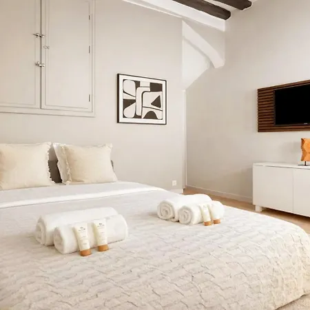 Apartmán Ancienne Annonce 1632 *